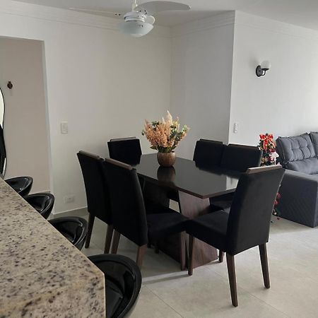 Beleza De Apartamento 300 Metros Da Praia غوارويا المظهر الخارجي الصورة