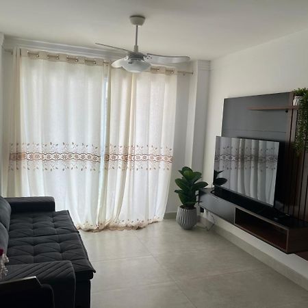 Beleza De Apartamento 300 Metros Da Praia غوارويا المظهر الخارجي الصورة
