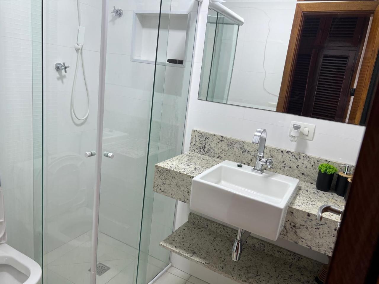Beleza De Apartamento 300 Metros Da Praia غوارويا المظهر الخارجي الصورة