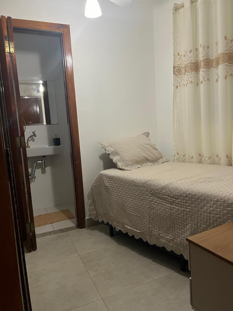 Beleza De Apartamento 300 Metros Da Praia غوارويا المظهر الخارجي الصورة